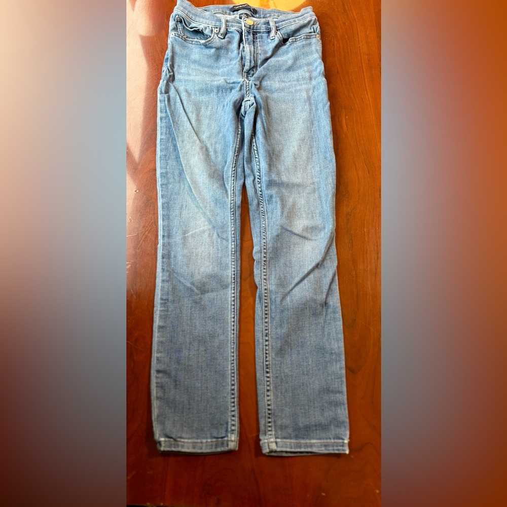 Calvin Klein Jeans Women's Straight Leg Light Wash Denim